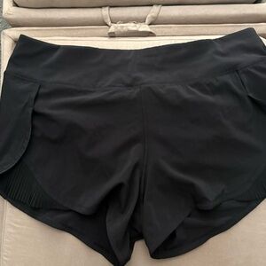 Lululemon Play Off The Pleats Shorts 3”